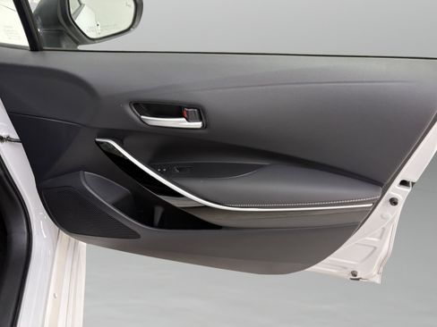 Used 2022 Toyota Corolla XLE image 28