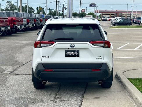 Used 2023 Toyota RAV4 XLE AWD/4WD image 5