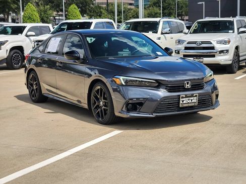 Used 2023 Honda Civic Sport image 3