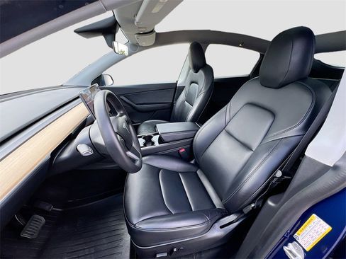 Used 2020 Tesla Model Y Long Range image 19