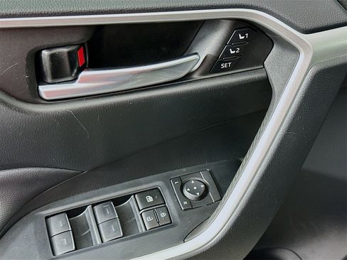 Used 2023 Toyota RAV4 XLE Premium image 18