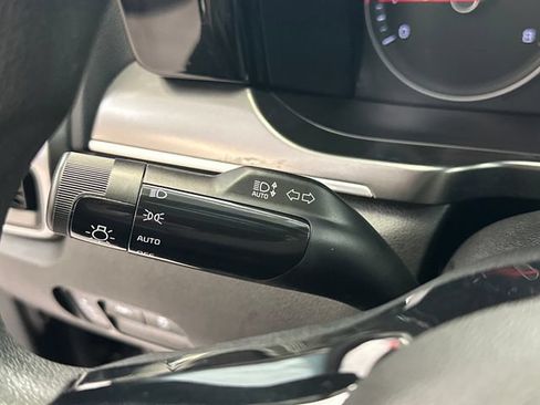 Used 2023 Kia Sorento LX FWD image 32
