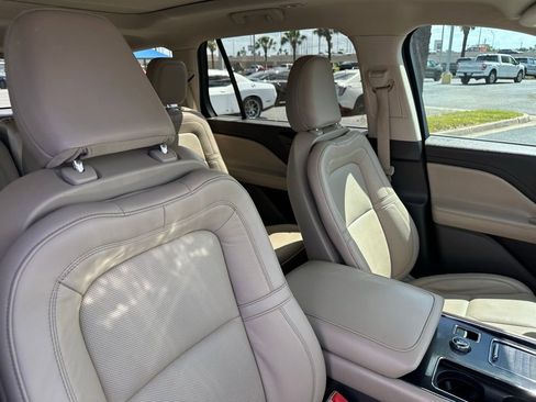 Used 2023 Lincoln Aviator Reserve RWD image 24
