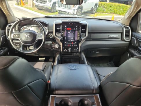 Used 2021 RAM 1500 Laramie RWD image 16