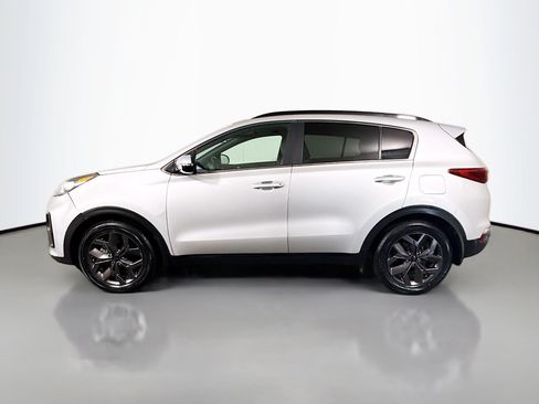 Used 2022 Kia Sportage Nightfall Edition FWD image 6