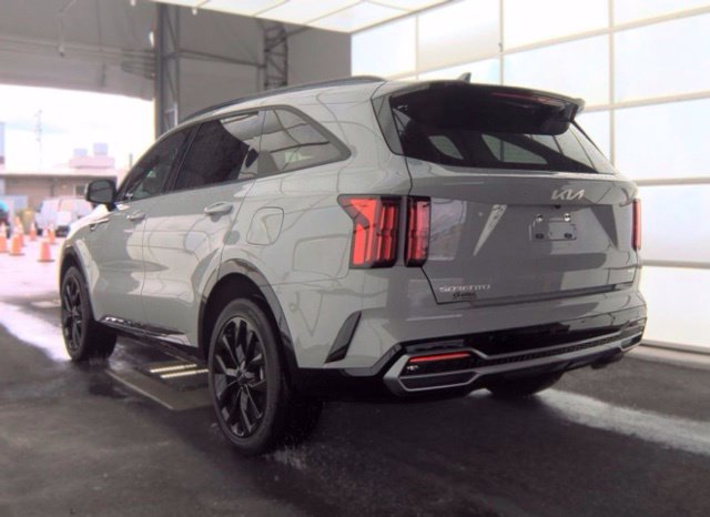 Certified 2023 Kia Sorento SX AWD/4WD image 5