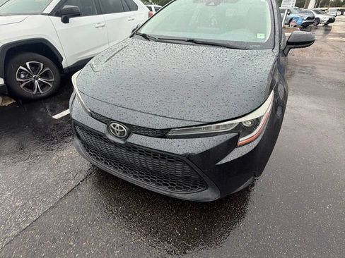 Used 2022 Toyota Corolla LE FWD image 1