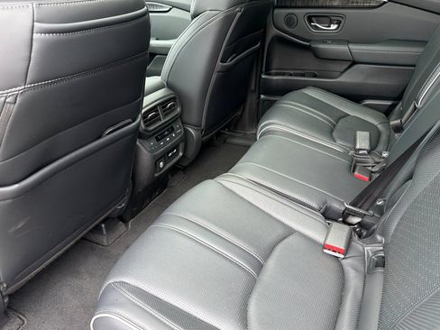 Used 2023 Honda Pilot Elite image 14