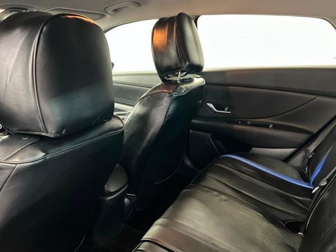 Used 2023 Hyundai Elantra SEL image 19