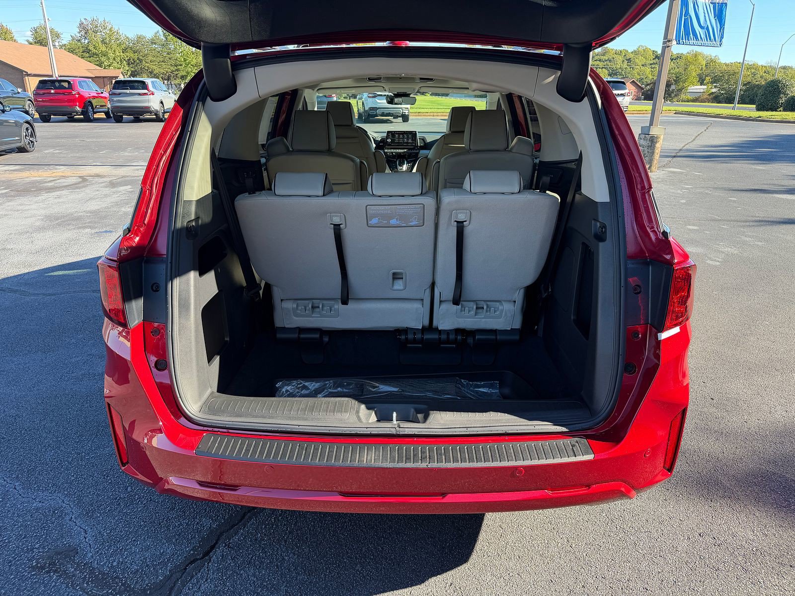New 2027 Honda Odyssey Touring image 8