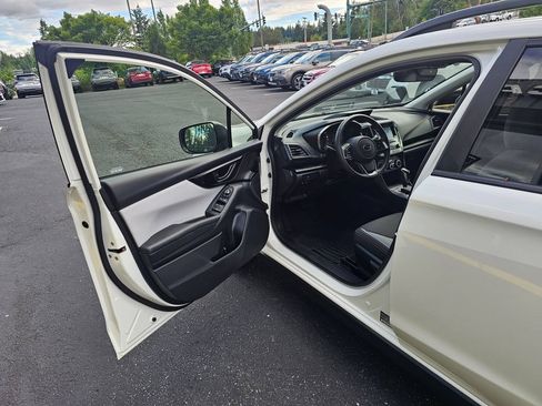 Used 2021 Subaru Crosstrek 2.0i Premium AWD/4WD image 18