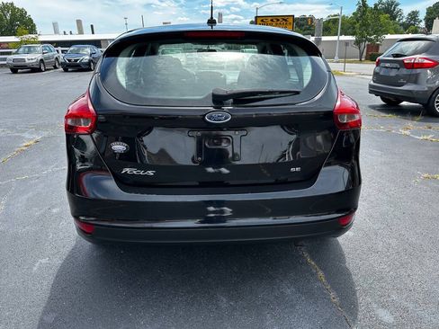 Used 2017 Ford Focus SE FWD image 6