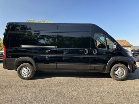 New 2026 RAM ProMaster 2500 w/ Convenience Group image 2