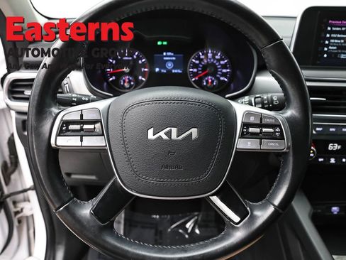 Used 2022 Kia Telluride LX AWD/4WD image 10