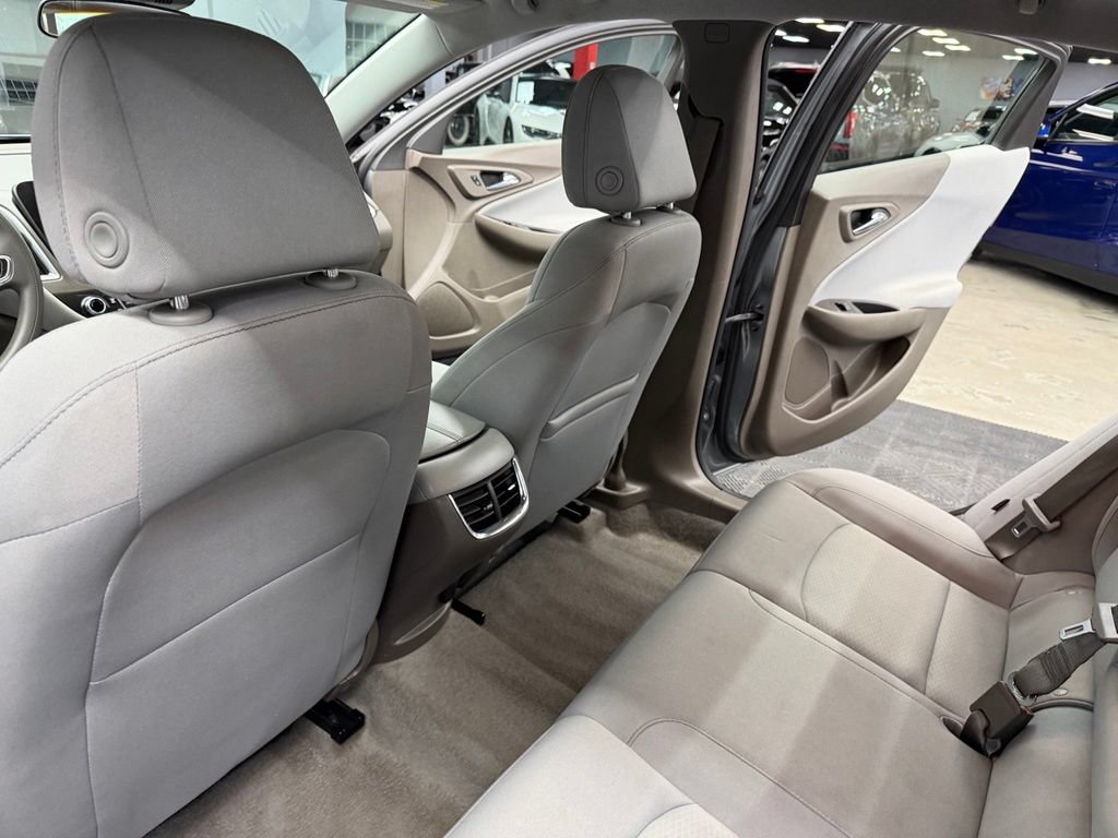 Used 2024 Chevrolet Malibu LT FWD image 37