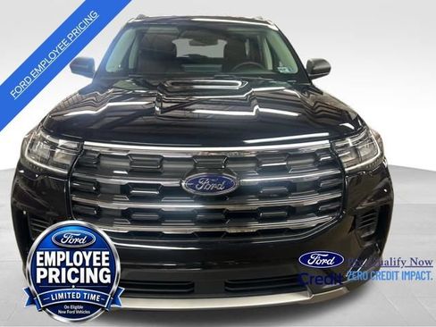 New 2026 Ford Explorer Active AWD/4WD image 8