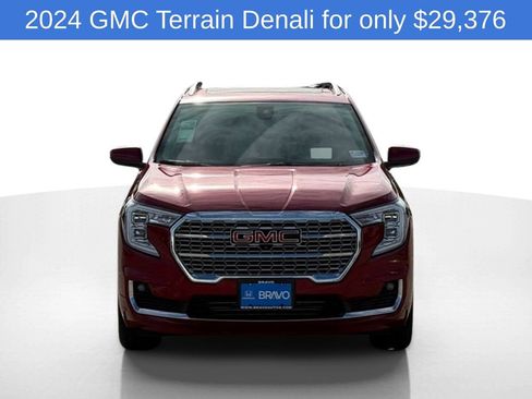 Used 2024 GMC Terrain Denali w/ Denali Premium Package image 2