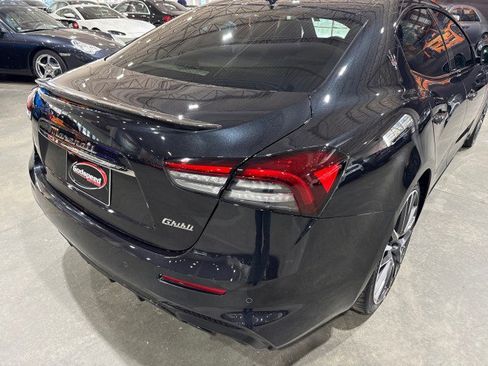 Used 2022 Maserati Ghibli Trofeo image 43