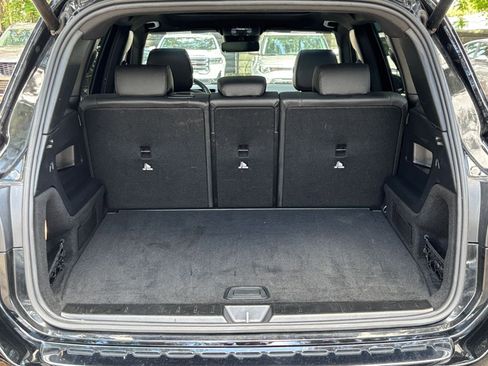 Used 2025 Mercedes-Benz GLB 250 image 32
