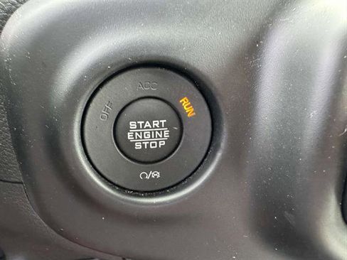 Used 2021 Jeep Wrangler Unlimited Sport image 15