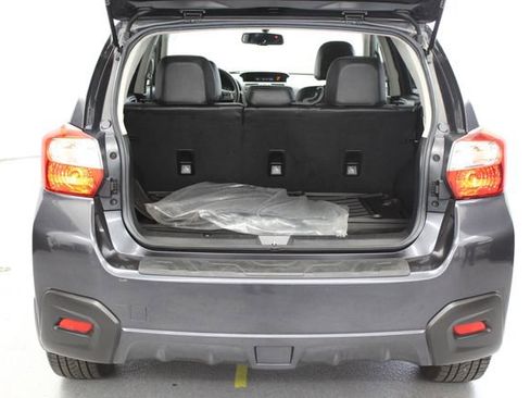 Used 2013 Subaru Crosstrek 2.0i Limited w/ Popular Pkg 1 AWD/4WD image 10