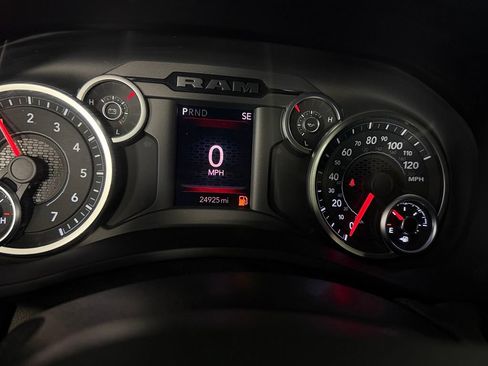 Used 2025 RAM 2500 Big Horn AWD/4WD image 15