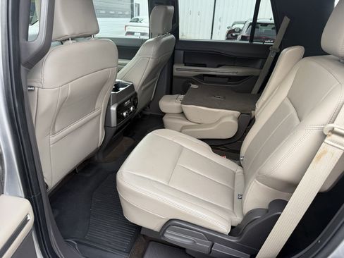 Used 2020 Ford Expedition XLT w/ Equipment Group 202A RWD image 19
