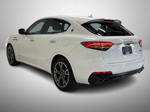 Used 2022 Maserati Levante Modena image 4