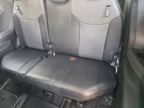 Used 2024 Toyota Sienna XSE FWD image 23
