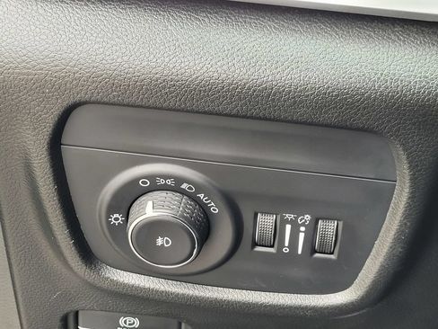 Used 2024 Jeep Grand Cherokee L Limited w/ Luxury Tech Group II AWD/4WD image 29