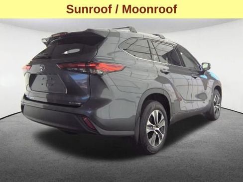 Used 2022 Toyota Highlander XLE image 5
