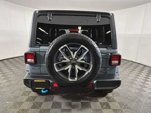 Used 2024 Jeep Wrangler Unlimited w/ Convenience Group AWD/4WD image 3