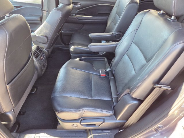Used 2020 Honda Pilot Elite image 12