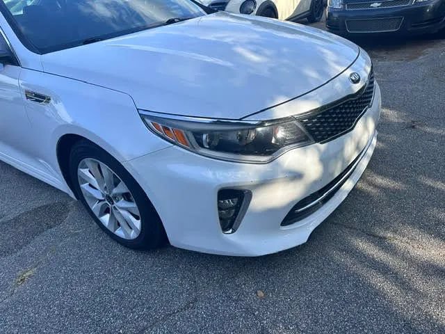 Used 2018 Kia Optima S w/ Panoramic Sunroof Package FWD image 3