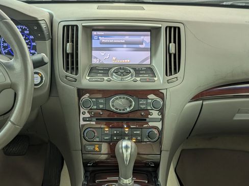 Used 2010 INFINITI G37 x w/ Premium Pkg image 31