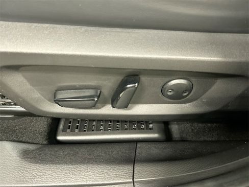 Used 2023 Mitsubishi Outlander SEL 40th Anniversary image 10