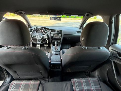 Used 2016 Volkswagen GTI S image 4