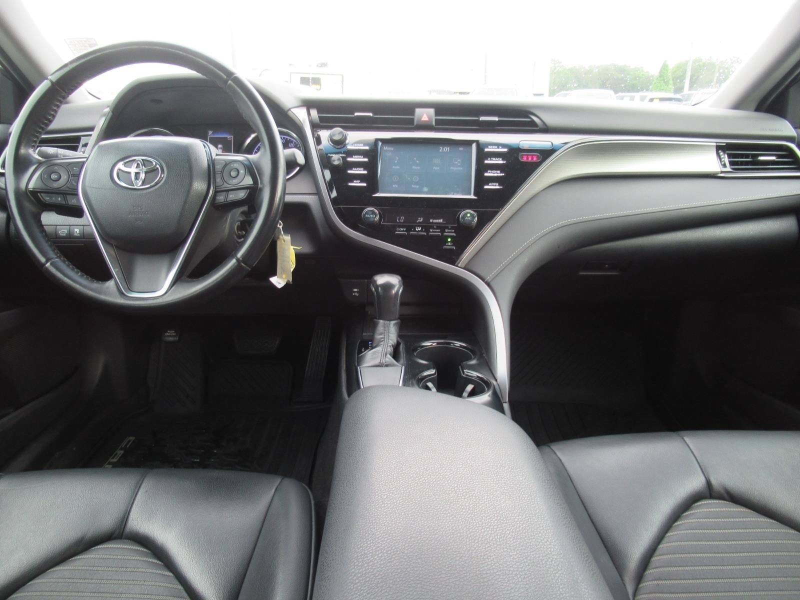 Used 2019 Toyota Camry SE FWD image 12