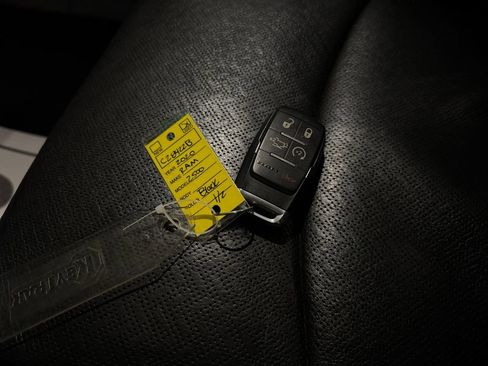 Used 2020 RAM 2500 Laramie image 32