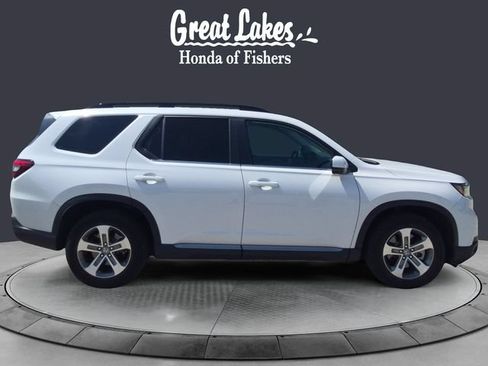 Used 2025 Honda Pilot EX-L image 6