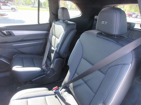 New 2026 Buick Enclave Sport Touring FWD image 15