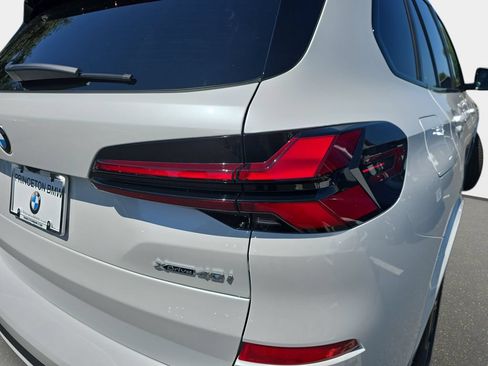 New 2026 BMW X5 xDrive40i w/ M Sport Package AWD/4WD image 35