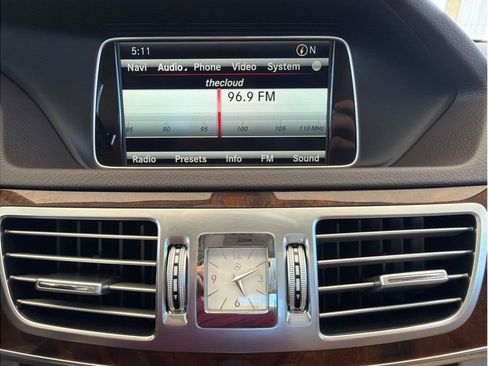Used 2014 Mercedes-Benz E 350 4MATIC Sedan image 20