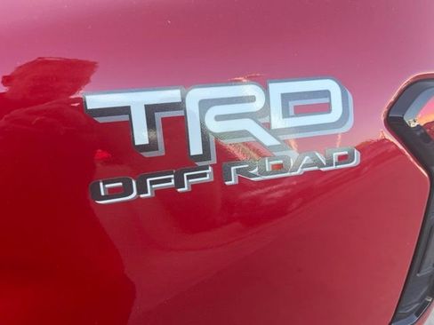 Used 2025 Toyota Tacoma TRD Off-Road w/ TRD Off Road Premium Package AWD/4WD image 11