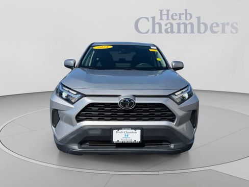 Used 2024 Toyota RAV4 LE AWD/4WD image 2