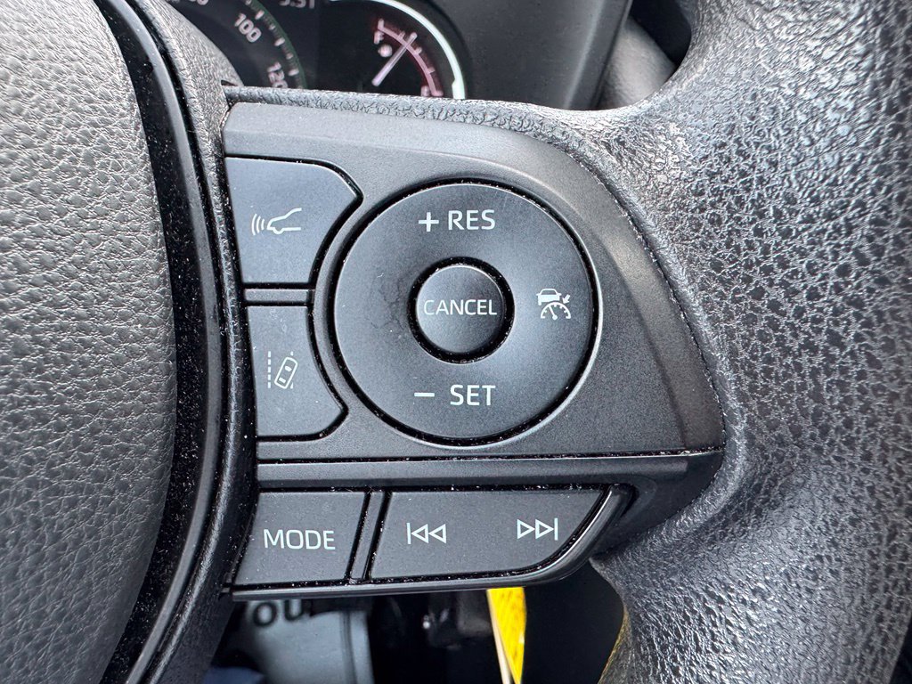 Used 2023 Toyota RAV4 LE AWD/4WD image 35