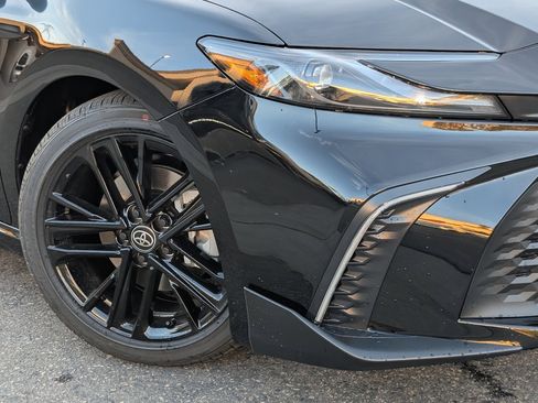 Used 2026 Toyota Camry SE image 10
