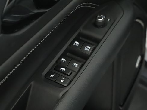 Used 2024 Jeep Compass Latitude w/ Sun and Sound Group image 7