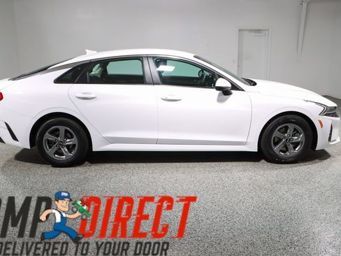 Used 2021 Kia K5 LXS FWD image 6