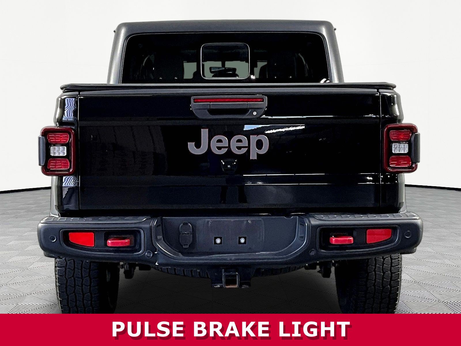 Used 2020 Jeep Gladiator Rubicon AWD/4WD image 5